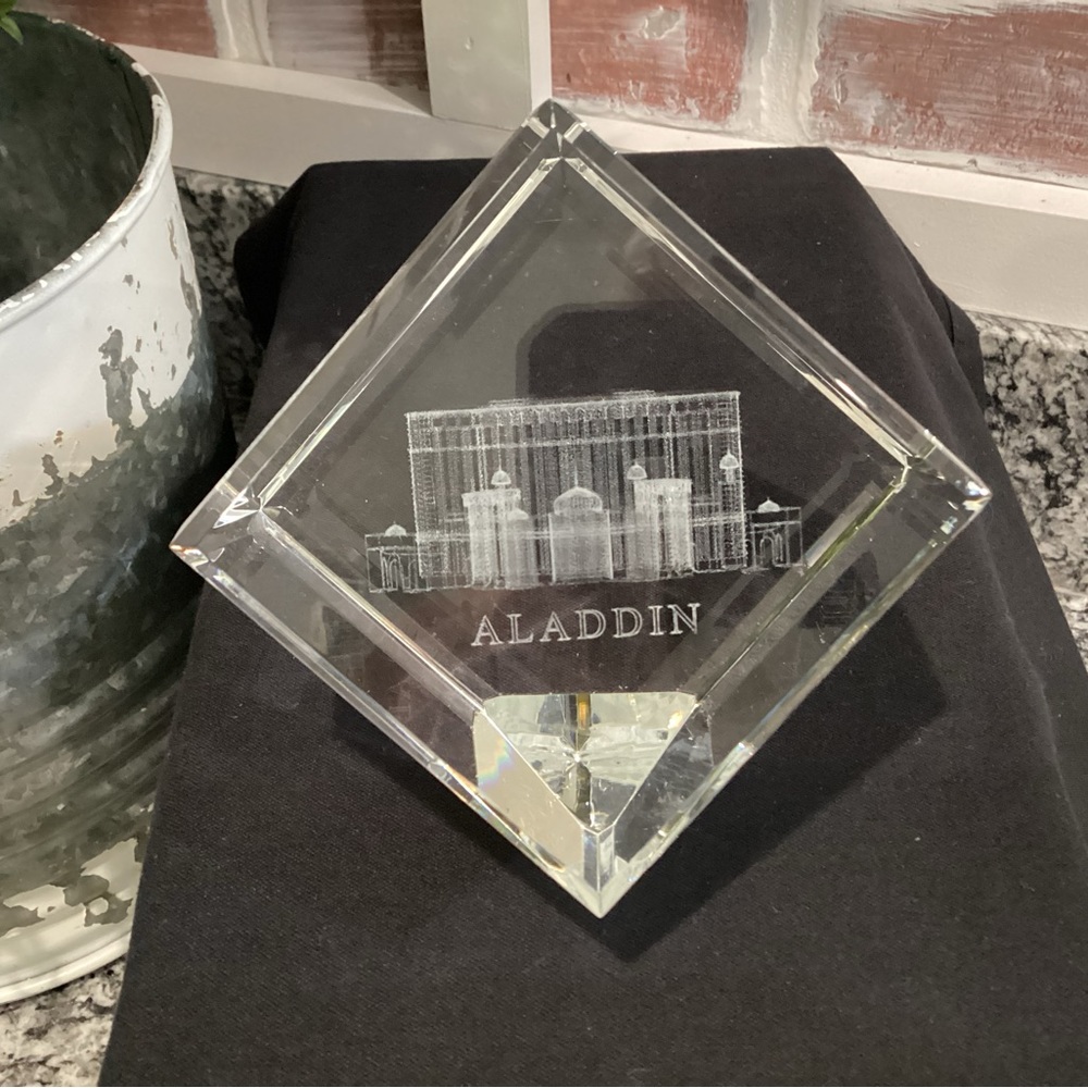 Vintage - Aladdin Casino / Hotel - Vegas - Cut Crystal Glass Collectible - Nice